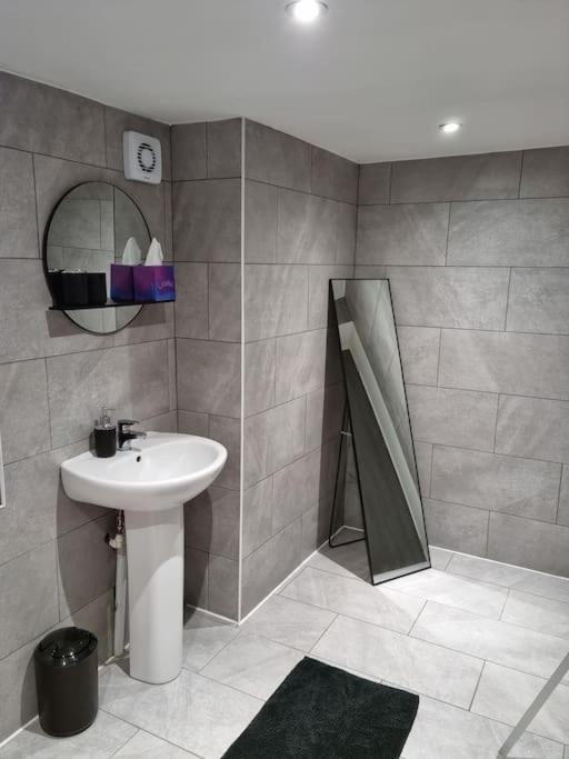 Flamingos Nest Oxford Countryside Apartment Oxford - Bicester Village - Blenheim Palace - Wifi- Free Parking Exterior photo