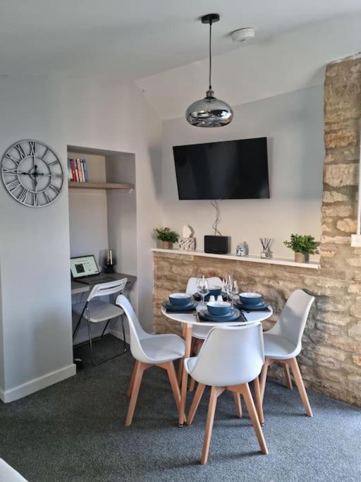 Flamingos Nest Oxford Countryside Apartment Oxford - Bicester Village - Blenheim Palace - Wifi- Free Parking Exterior photo